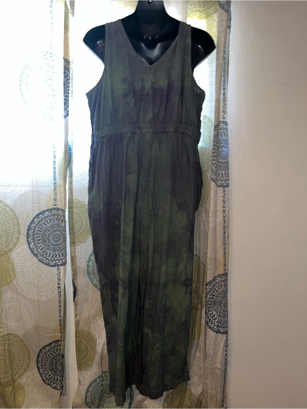 Old navy hand died Green and purple Tie-Dye Sleeveless Jumpsuit - Picture 5 of 6
